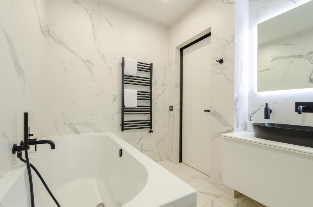 Petrovdom Apartments 23-173 In Rc Kvartet , 16Г Vasyl Lypkivskyi Street Kiev Eksteriør billede